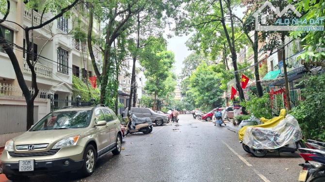 Bán nhà Phân Lô Bạch Mai, Trương Định, Đại La, 65m2 x 5 tầng mt 5m Giá 22.5 tỷ.