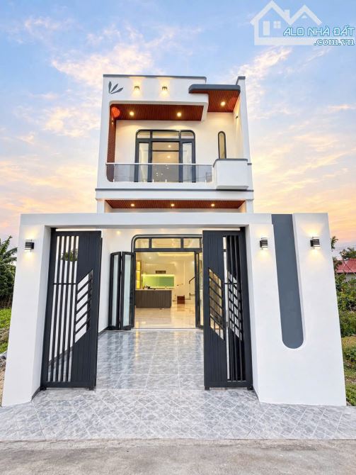 NHÀ LẦU MỚI XÂY ĐÃ HOÀN THIỆN VỪA VÀO NỘI THẤT CHỈ 550TR - NGAY GIÁP ĐƯỜNG ĐỒNG KHỞI DT768