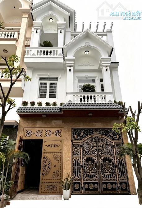 Chốt ngay nhà mặt tiền Hoa Lan, Phú Nhuận - Đang cho thuê 50tr/tháng. Giá 6Tỷ300/6,5mx17m