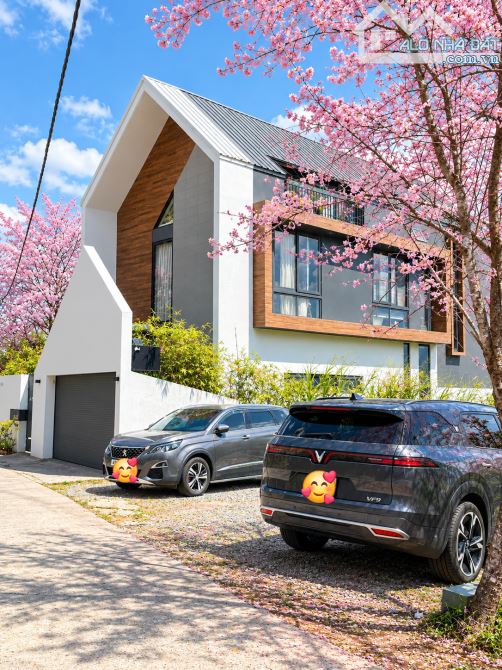 Villa view thung lũng vĩnh viễn - Khe Sanh P.10 Đà Lạt - 200m2 - 5 PN - 15 tỷ.