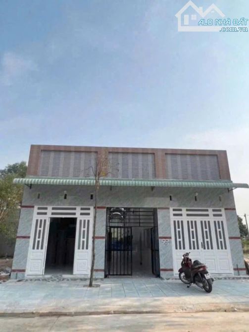 Bán nhanh dãy trọ 10 phòng 244m2 ngay Tân An Hội Củ Chi giá 800tr