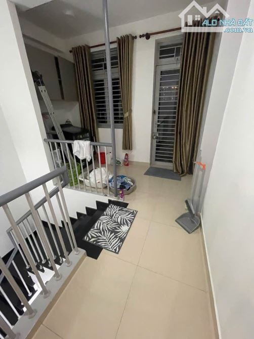 🏡 **NHÀ 61M² PHƯỜNG 1, QUẬN 8 – 3 PHÒNG NGỦ LỚN – TẶNG FULL NỘI THẤT – SỔ HỒNG RIÊNG**