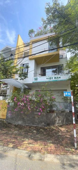 Biệt Thự Gốc Nam Long, Quận 7, 8m x20m 4 tầng, khu an ninh dân trí, Giá nhỉnh 28