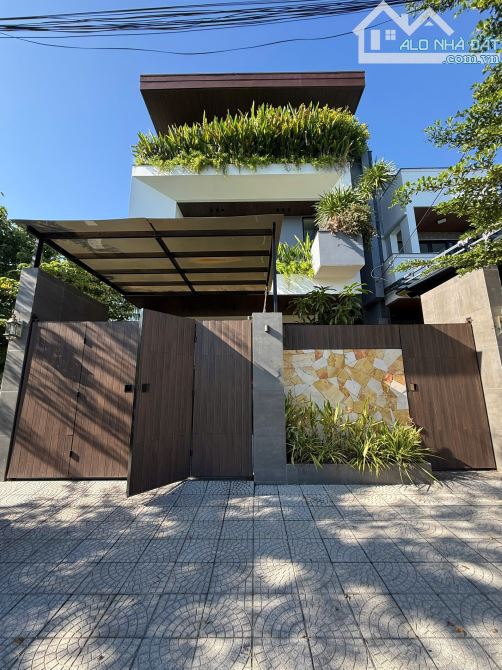 🔥 Chủ ngộp cần gả nhanh Biệt thự 3 tầng Hoà Xuân 170m2 - ngang 7.5m 👉 Giá 10 tỷ tL