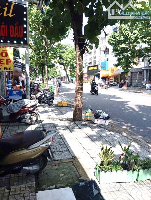 MẶT TIỀN KHU VIP TÊN LỬA - DT 4MX21M - 4 TẦNG - KHU VỰC KINH DOANH SẦM UẤT NGÀY ĐÊM - CHÍN
