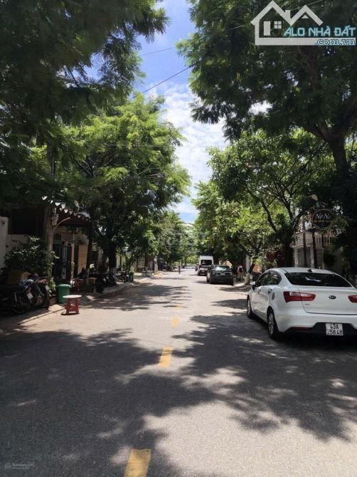 - Bán nhà 4 tầng đường ( 7m5) Hoàng Dư Khương – Gần Cv Thanh Niên, DT 84m2 – Giá 8.4 TỶTL