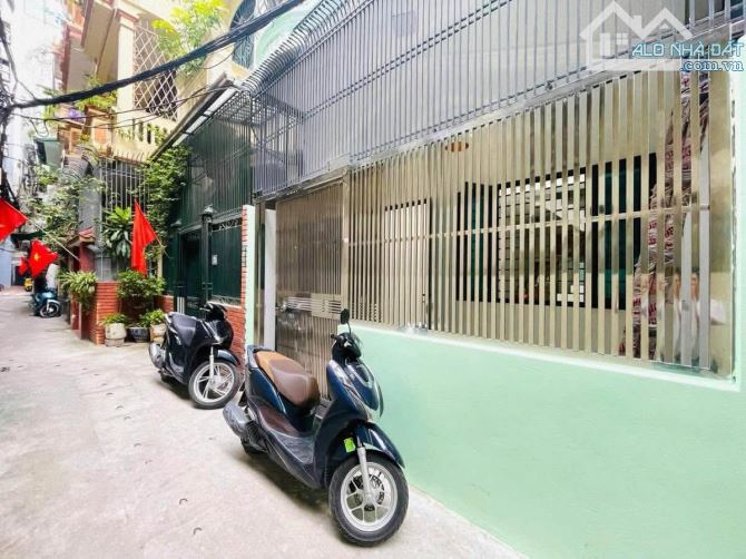Bán gấp Nhà dân xây Tô Vĩnh Diện oto tránh 15m ngõ 3m, sổ 59m2 x mtiền 4.3m. Giá 14.5 tỷ