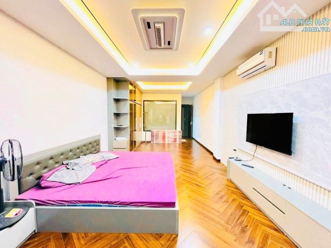 Bán nhà Khúc Thừa Dụ Cầu Giấy 43m2 6 tầng 6 phòng Cách mặt phố 50m Giá 6.9 tỷ