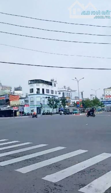 MẶT TIỀN ĐƯỜNG 35M - BỜ BAO AEON TÂN PHÚ ( DT:8M X 34M ) C4 TIỆN XÂY MỚI HẦM + 7TẦNG