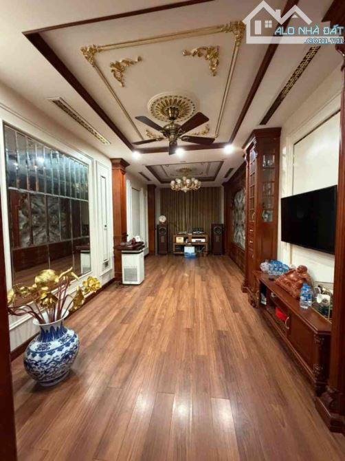 MẶT PHỐ KHÂM THIÊN – TRUNG TÂM ĐỐNG ĐA – VỈA HÈ ĐÁ BÓNG – 6 TẦNG THANG MÁY – KINH DOANH SẦ