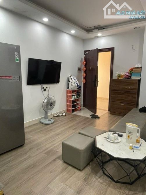 Căn hộ CT1 KĐT mới Nghĩa Đô 2 phòng ngủ, 106 Hoàng Quốc Việt, Cầu Giấy, chỉ 5,7 tỷ