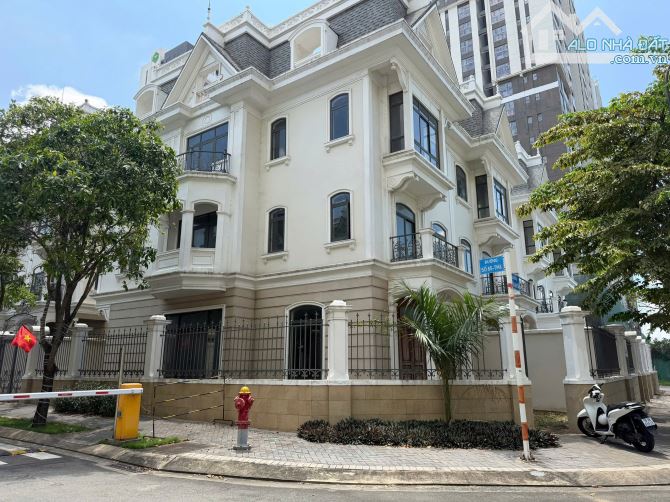 BIỆT THỰ GÓC 2 MẶT TIỀN ĐẢO KIM CƯƠNG - NGANG KHỦNG 11M - NHÀ MỚI 100%