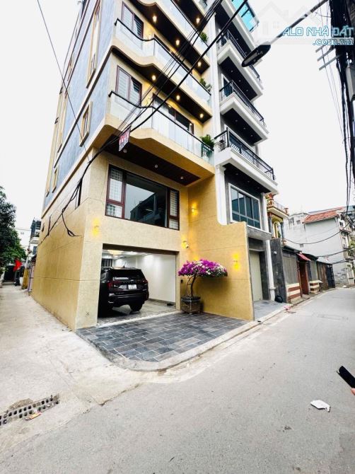 Đàm Quang Trung 82m², 8 tầng, lô góc, thang máy, gara 2 ô tô, full đồ, giá 20.1 tỷ – Long