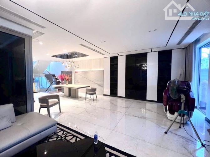 BÁN VILLA HIỆN ĐẠI THẢO ĐIỀN CÁCH QUỐC HƯƠNG 400M, DT: 10X23M, HẦM+ 4 TẦNG