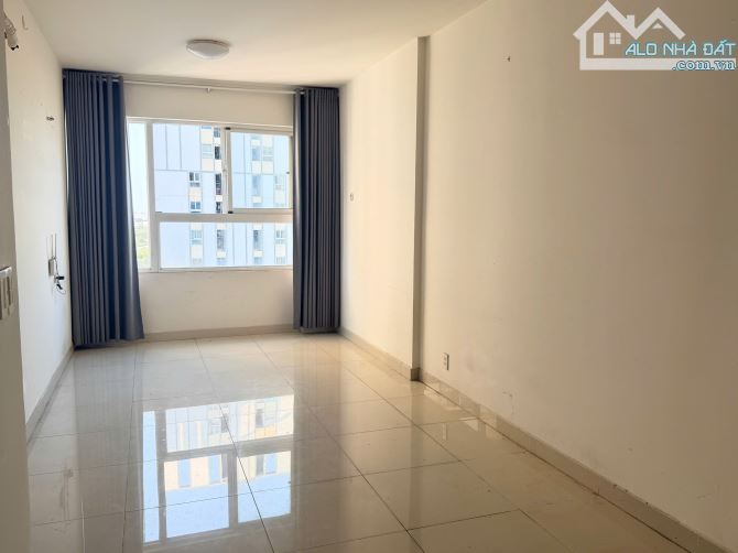 Bán gấp căn hộ Citi Soho Cát Lái 2PN1WC tầng cao, giá 2.650 tỷ sẵn HĐ thuê, sổ hồng CC