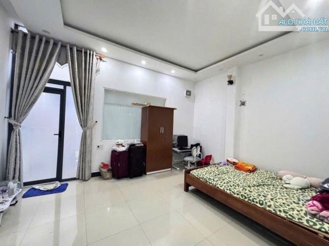 💥 SẬP HẦM,Nhà 2 Tầng Mặt Tiền Bàu Vàng 5 Chỉ 5,3 tỷ _ Hòa Khánh