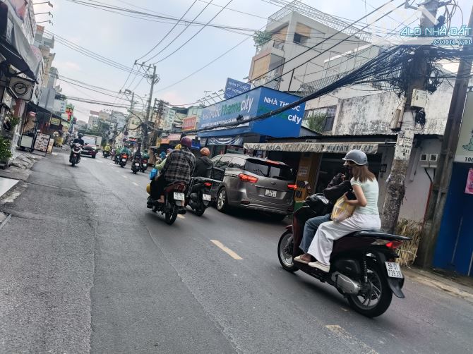 Mặt Tiền Kinh Doanh 87m. Giá 15 tỷ. Phan Văn Trị. F12. Bình Thạnh. DT:4,4x23m. 2 tầng