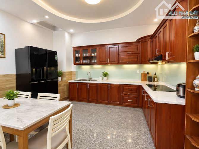 BÁN NHÀ 2 mặt ĐƯỜNG 8m - VƯỜN LÀI 80m²; 4tầng BTCT - XÂY THEO THIẾT KẾ. Chỉ 10.99 tỷ