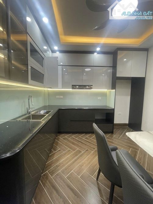 BÁN NHÀ ĐƯỜNG LÁNG 115M² MT 6M Ô TÔ VÀO NHÀ GPXD 8 TẦNG 25.5 TỶ