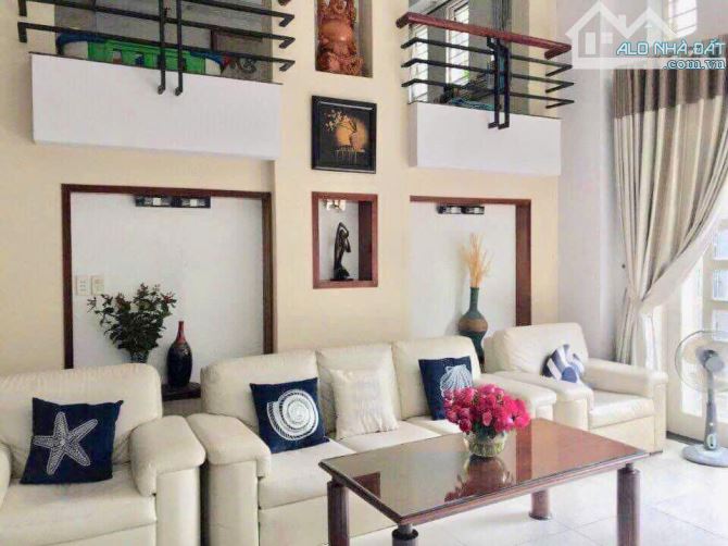 cần bán biệt thự Bình Lợi-dt 10x17,5, 4t btct, chỉ 21t còn tl cho khách thiện chí.