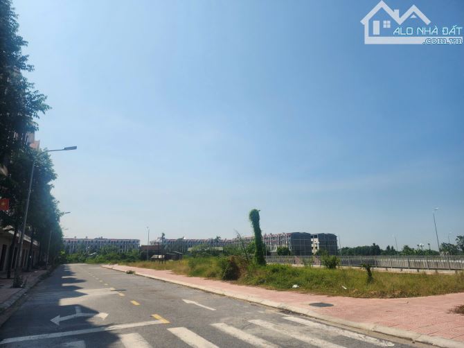 🤝Bán Nhà 4 Tầng KDT Vạn Phúc, Vạn An Chếch Hồ Điều Hoà, Mt 4.5m Dt 76m2 Giá 5.1 Tỷ