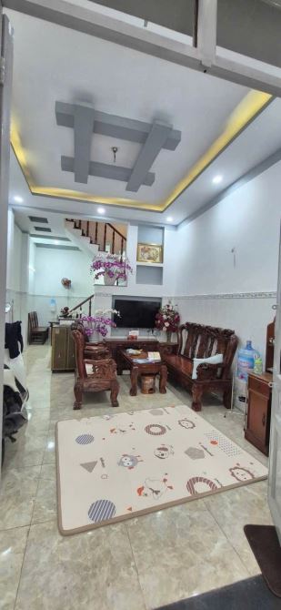 Nhà 60m lầu trệt , đường nhựa 10m thông , gần vincom 550 Dĩ An