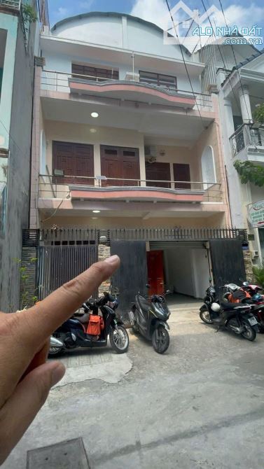 Giảm mạnh 3.7tỷ ngang 7.1m, Bán gấp căn nhà hẻm ôtô 1 căn ra mặt tiền Nguyễn Văn Lượng, GV