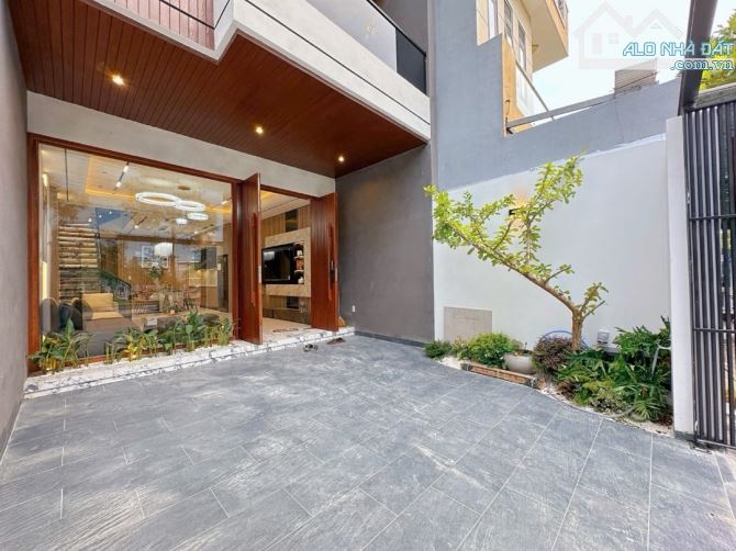 Thanh khoản nhanh căn Nhà đẹp - MT đường Cồn Dầu Hoà Xuân