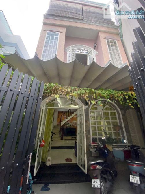 CHÍNH CHỦ CẦN BÁN GẤP CĂN NHÀ TRẦN QUÝ KHOÁCH, QUẬN 1 - GIÁ: 5,12TỶ/63M2 - THUÊ 32TR/TH