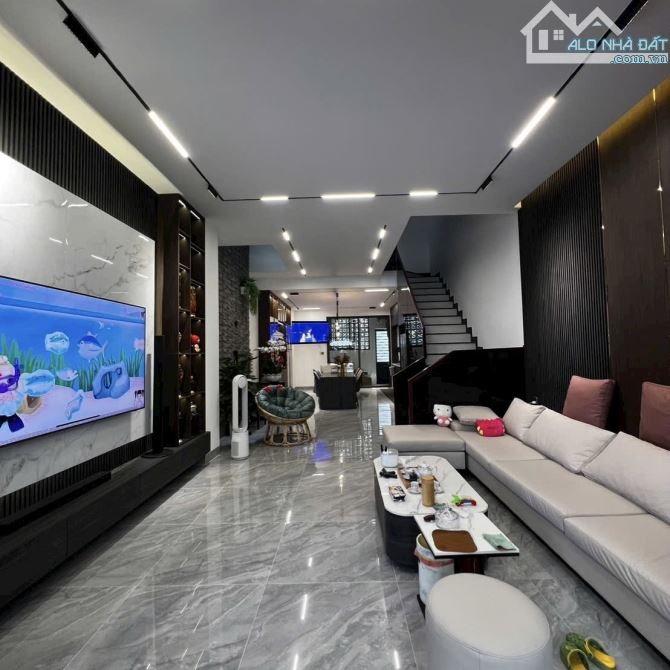 🏡 NHÀ 3 TẦNG MẶT TIỀN HOÀ XUÂN – GIÁ 7.X TỶ
