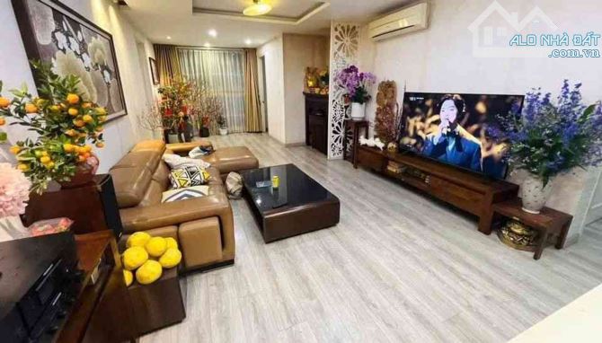 BÁN CHUNG CƯ NGUYỄN TRÃI – CĂN GÓC 3 NGỦ – Ô TÔ ĐỖ QUANH TÒA NHÀ