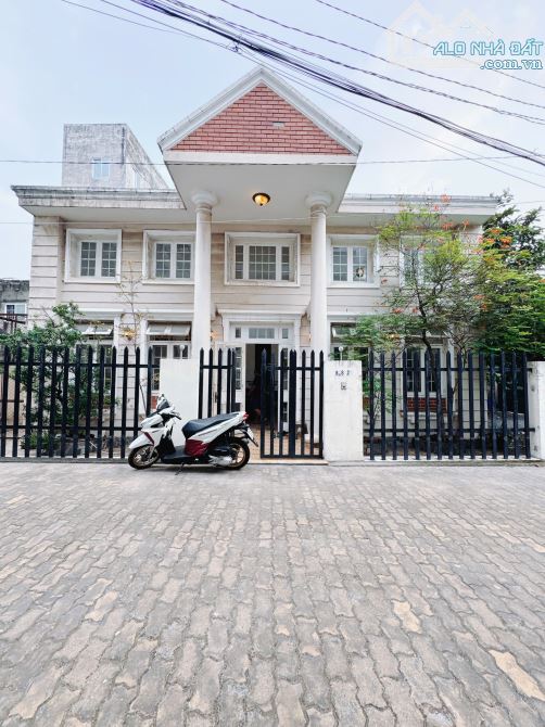 Bán nhà HXH Xô Viết Nghệ Tĩnh,Bình Thạnh DT 17 x 12 CN 197m2 nhà cũ 35 tỷ giảm còn 32 tỷ