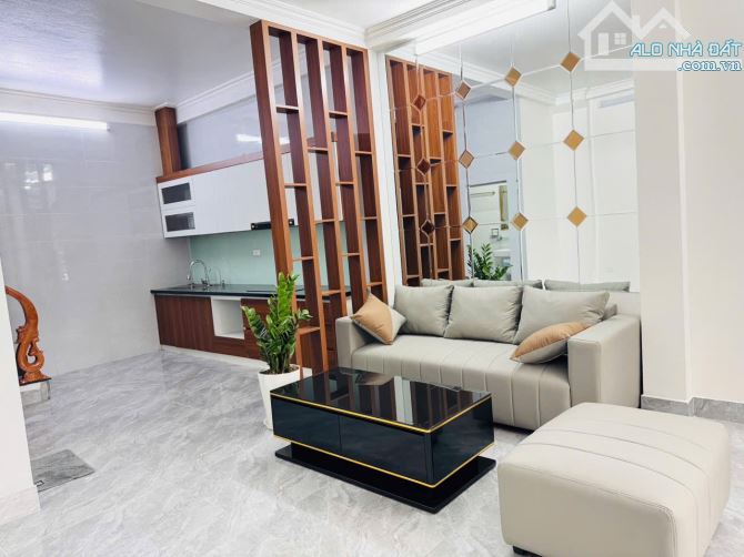 SIÊU MÓT BÁN VÌ NGẬP BANK2 Ô TÔ TRANH VỈA HÈ KINH DOANH SẦM UẤT VIEW SÔNG HỒNG 9.2 TỶ