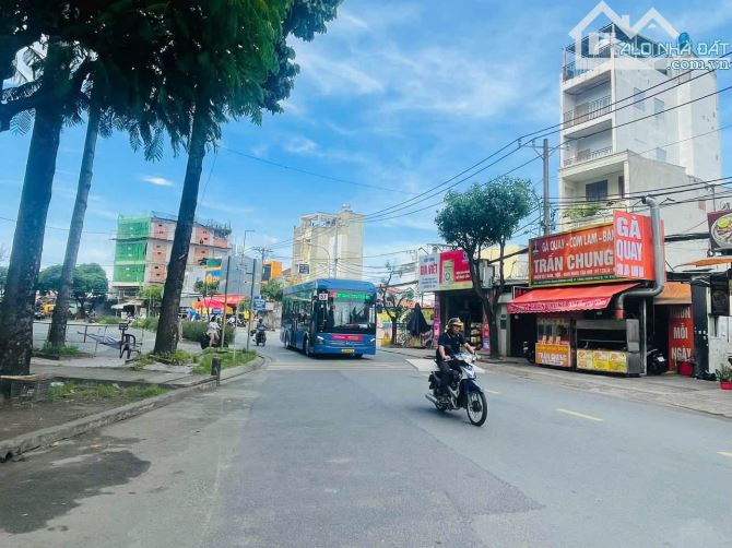 BÁN 168M2 MẶT TIỀN ĐƯỜNG ĐÌNH PHONG PHÚ