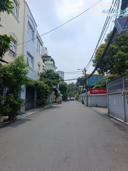 Chỉ 130trm2 - nhà HXH 10m sân bay Phan Thúc Duyện DT 8,2 x 24 CN 200m2 giá 26 tỷ