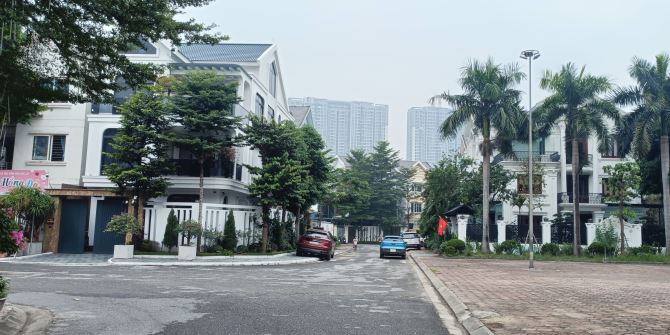 Biệt thự Tây Mỗ 225m2 - 4tầng, vị trí đẹp, lô góc, vỉa hè, giá 26,86tỷ