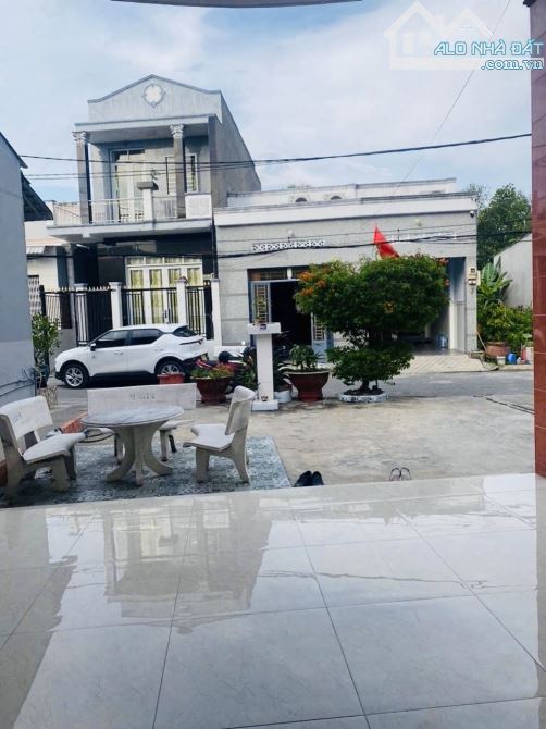 Bán nhà chính chủ giá rẻ nhà 4.5x22m kinh doanh tốt Giá 3 tỷ 65