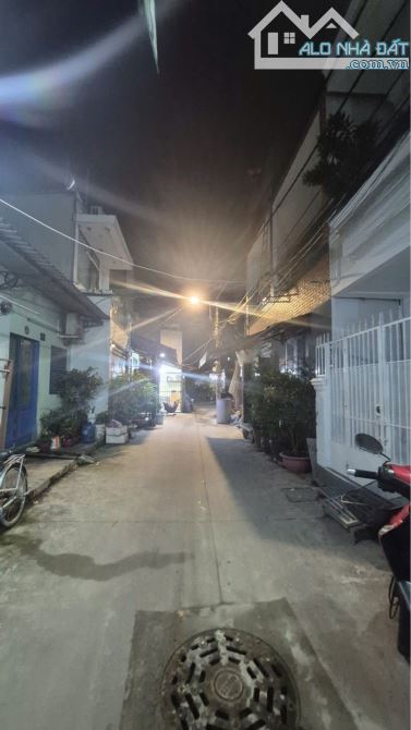 Cực hiếm, Bán nhà HXH Phạm Thế Hiển Quận 8, 4 tầng hoàn công đủ, Giá nhỉnh 5 tỷ