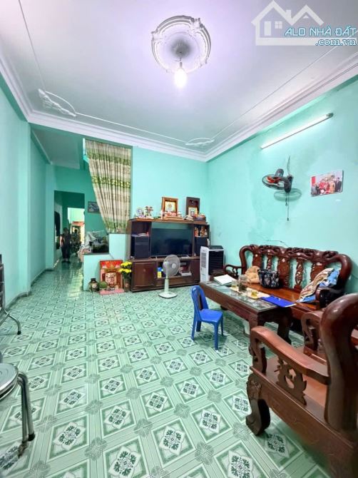 Bán MT Lô Góc, 168M2, ĐÌNH PHONG PHÚ, NHỈNH 12TỶ