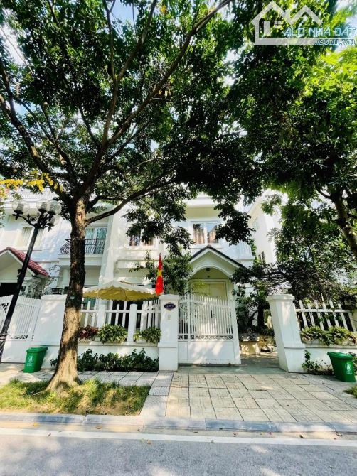 🌿 BIỆT THỰ VINHOMES RIVERSIDE – KHÔNG GIAN SỐNG THƯỢNG LƯU 💎 Vị trí Anh Đào 9 – khu đô