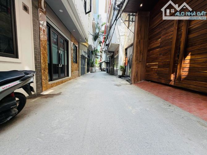 Gấp ! Nhà Phân lô , lô góc ô tô ngủ trong nhà 55m, 4 tầng , ở luôn giá cực ngọt