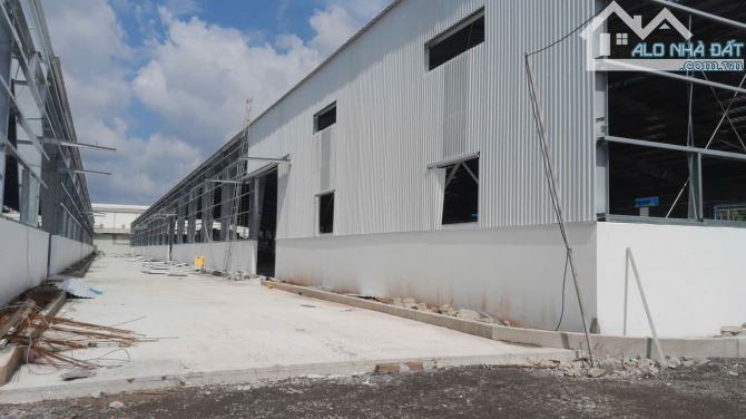 X177 BÁN NHÀ NHÀ XƯỞNG ĐANG XÂY DỰNG – TRONG KCN MỸ XUÂN A. Có pháp lý đầy đủ, hoàn công