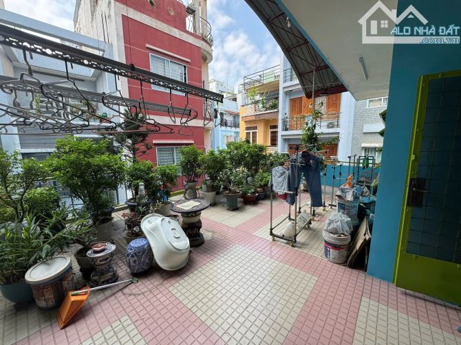 SIÊU PHẨM HẺM XE HƠI 2 MẶT TIỀN QUẬN 1 – CHỦ GIẢM SÂU 10 TỶ (32 TỶ VỀ 22 TỶ)