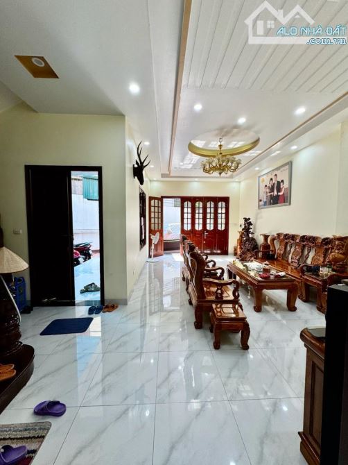 MẶT PHỐ TRUNG VĂN NAM TỪ LIÊM BIỆT THỰ ĐẸP KINH DOANH ĐỈNH VỈA HÈ RỘNG 180m 57 TỶ