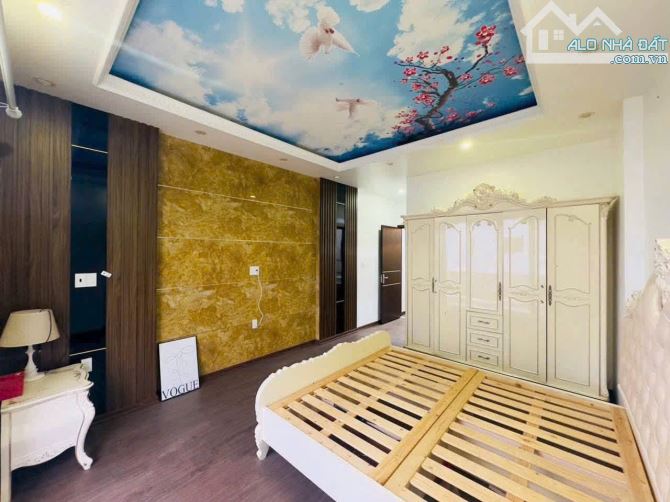 🔥 NHÀ 4 TẦNG TUYẾN 2 LÊ HỒNG PHONG – GARA Ô TÔ – GIÁ CHỈ 7,9 TỶ 🔥