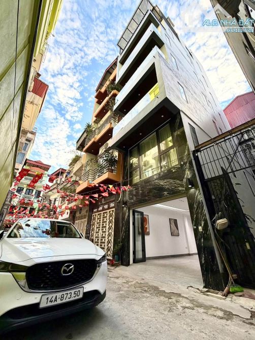 Gấp 7 tầng thang máy phân lô Nguyễn Văn Cừ oto tránh kdoanh nội thất xịn,50m2. Giá 19.8 tỷ