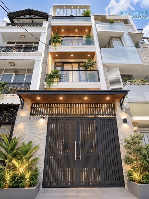 CHỦ NGỘP VỐN BÁN GẤP NHÀ NGUYỄN TIỂU LA P6 Q10 CŨ GIÁ 4,78 TỶ 80M² HẺM 6M 3 TẦNG