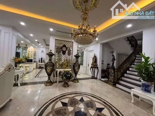 Bán biệt thự mặt tiền đường Thạnh Mỹ Lợi quận 2 giá 11,5 tỷ (TL)