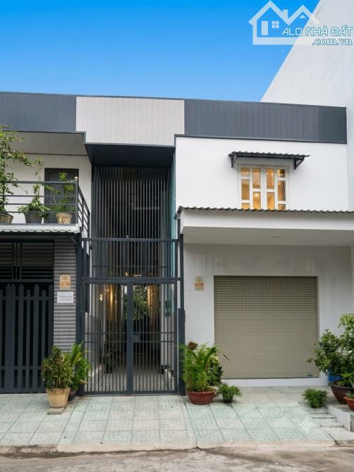Phạm Hữu Lầu - 4 Tỷ 5 - Đường 9m - Dãy Trọ 80m² - Ngang 5m - Dòng Tiền 20Tr/Tháng