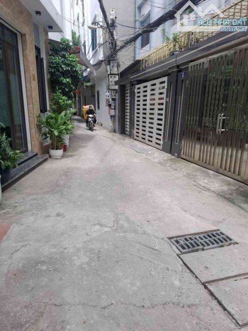 🛕Bác Long cần chuyển nhượng nhà 45mv *3TANG giá 3tỷ 📌Ngay mặt ngõ to Đồng Thiện, Thiên